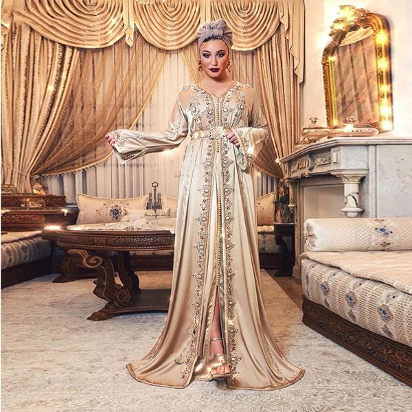 Champagne Gold A-Line Caftan marroquí Mangas largas Vestidos de noche formales Apliques de encaje Con cuentas Oriente Medio Abendkleider Mujeres musulmanas islámicas Vestidos de fiesta de graduación