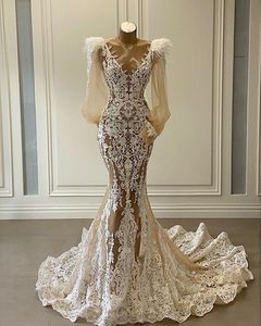 Robe de mariée sirène Champagne à manches longues, avec des appliques de plumes, Corset à lacets, avec traîne de balayage, 2022