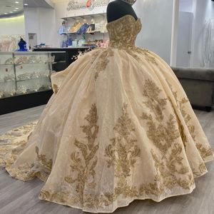 Champagne hors de l'épaule robe de bal robes de Quinceanera pour les filles or Applique dentelle robes de fête d'anniversaire robe de bal de graduation