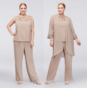 Champagne-lovertjes Moeder van de bruid broekpakken pure bateau nek geappliceerd bruiloft gasten jurk plus size chiffon moeders bruidegom jurken