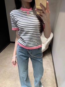 Chan 2024 CCC NOUVEAU VOITURES DROYAGES Femmes Designer Top Tited Top Designer Tshirt Femme T-shirt Sexy Top Top-Grade Casual Shirts Tops Polo Fashion Mothers