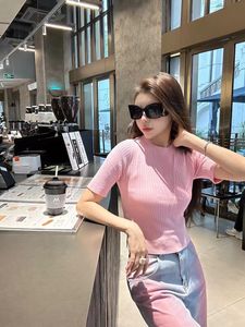 Chan 2024 Top rosa, prendas de punto sexis ajustadas nuevas, suéteres de punto para mujer, suéter informal de moda de diseñador, regalo de cumpleaños