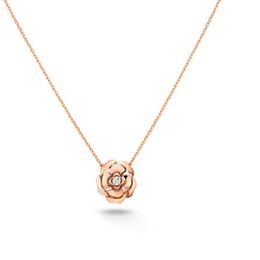 Collier CHAN 5 Nouveau dans lEXTRAIT DE CAMELIA uxury collier chaîne de bijoux fins pour femme pendentif k Gold Heart Designer Ladies Fashi273R