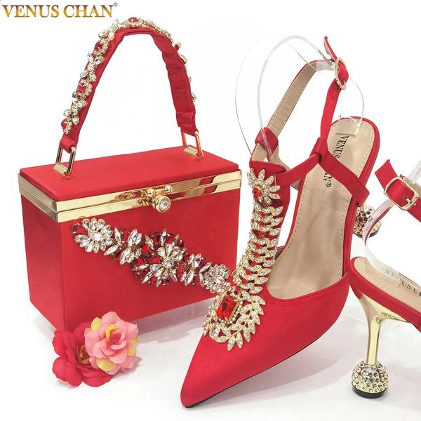 Chan Italien Design Girly Style Point Toe Mariage Chaussures et sac Full Diamond Decoration Metal Fermeure 240320