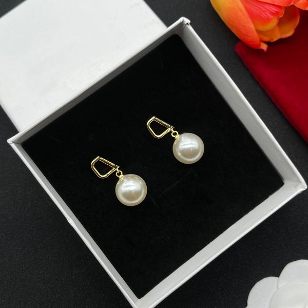 Boucles d'oreilles lustre Designer 18K plaqué or marque de luxe Stud femmes bijoux de fête de mariage canal boucles d'oreilles perle diamant boucles d'oreilles Desi