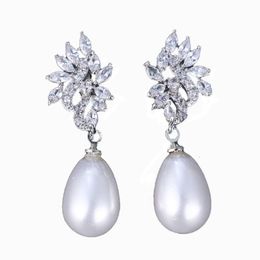 Boucles d'oreilles lustre en perles de zircone cubique pour femmes, boucles d'oreilles de déclaration de mariage, bijoux minimalistes, cadeaux de demoiselle d'honneur
