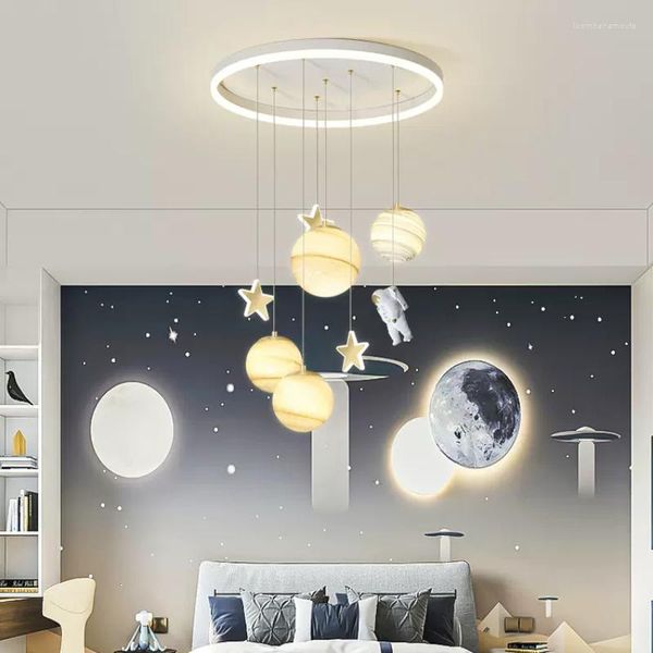 Lustres astronaute lumière LED décor de chambre d'enfants dessin animé moderne créatif garçon fille chambre bébé lustre verre planète