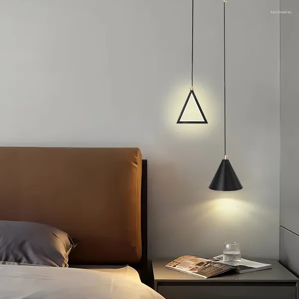 Lustres LED Pendentif Art Moderne Chevet Cuivre Lustre Noir Or Simple Géométrique Chambre Fond Double Tête Longue Ligne