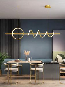 Lustres Minimaliste Lumière De Luxe Fer Art LED Lustre Nordique Moderne Simple Bande Restaurant Table Bar Designer Éclairage Lampes