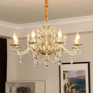 Candelabros Araña de cristal moderna para sala de estar Dormitorio Salón Diseño de lujo Techo dorado Lámpara colgante Comedor Cocina Luces LED nórdicas