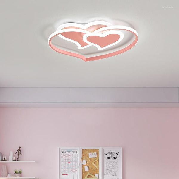 Candelabros Lámpara de techo LED moderna Rosa en forma de corazón Panel de control remoto Luz Estudio Dormitorio Decoración del hogar Lámpara Montaje en superficie