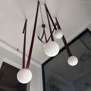 Lustres Moderne Minimaliste Lumière De Luxe LED Lustre 2023 Suspension Décor À La Maison Appareil Indépendant Designer Ceinture Lustres