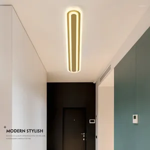 Kroonluchters Nordic LED-strip Moderne minimalistische lijn Heldere slaapkamer Plafonddecoratie Lamp Gangpad Balkon Gouden Decor Kroonluchter