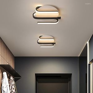 Kroonluchters Noordse minimalistische slaapkamer kroonluchter gangpad postmoderne gang creatieve muurlamp luxe deurang hal verlichtingslicht