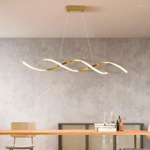 Kroonluchters Noordse minimalistische kroonluchter Licht Luxe Bar Tafel Woonkamer Lamp Creatieve restaurantontwerper Lange strip Office