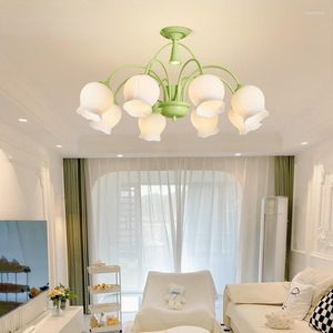 Kroonluchters hanglampen 2023 Moderne groene hangende plafondlampen LED Creatief kaarsenontwerp Kroonluchter voor thuisslaapkamer