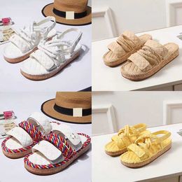 Designer Sandalen Dames Slipper Mode Schoenen Klittenband Slides Kristal Lamsvacht Sandaal TPU Rubber Slippers Twee verstelbare bandjes Glijbaan Met doos