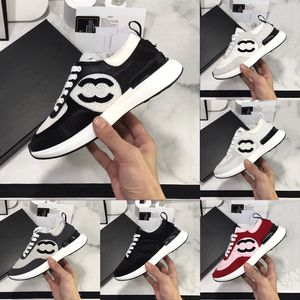 Chanelity Luxury Zapatillas de deporte de la más alta calidad Diseñador Moda Blanco y negro Panda Casual Muffin Suela gruesa Plataforma baja para hombre Mujer Gimnasio al aire libre Correr Baskeball Sh