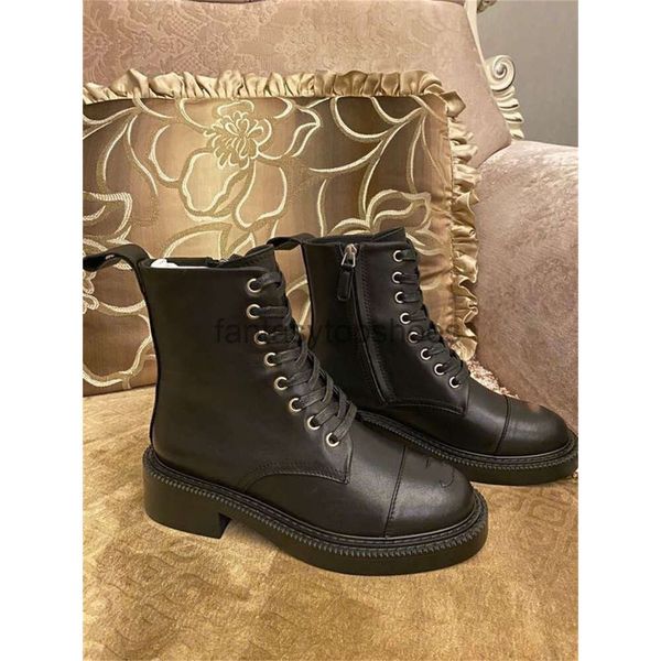 Chanellies Top Channes Designer Pure Shoes Version Bottes de moto noire à main Bottes bottes bas