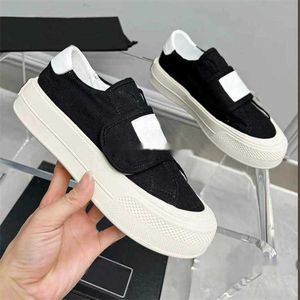 Chanells Casual Channel Chanelliness Chaussures Designer Femmes Sneakers Round Best Quality Head Platform Shoes Blanc Blanc Black Trainers Sandales vintage