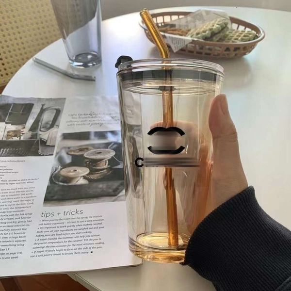 Chanells tasse tasse de petit vent parfumé grande capacité à la maison tasse d'eau en verre paille avec couvercle tasse d'eau haute apparence haute tasse de café en verre Instagram tasse