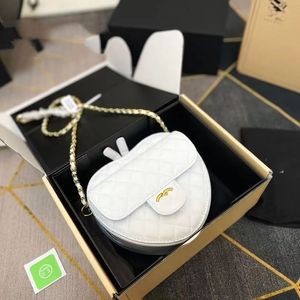 Chanells Mobile CC Chanei Chaneel Borduurkwaliteit Zakken Luxe draad Ling Ling Women Leeftijd Nieuwe Popular Joker Chain Schoude schoudertas kleine hartvormige mini p