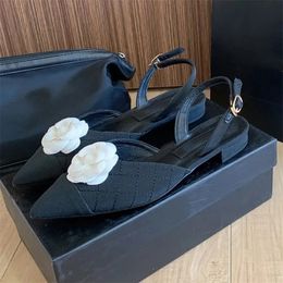 Chanells Premium Luxury Sandals Designer Femme's Camellia Style Low Heel Channel Rhombus Slippers Ladies Classic Buckle Beach Shoes