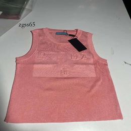 Chanells Vest Designer Tanks pour femmes t-shirts Shirt Shirt Designer Vêtements Lacewig Croptop Fashion Femme Knits Vests Joggers Jackets Shorts Letters Crop to 16