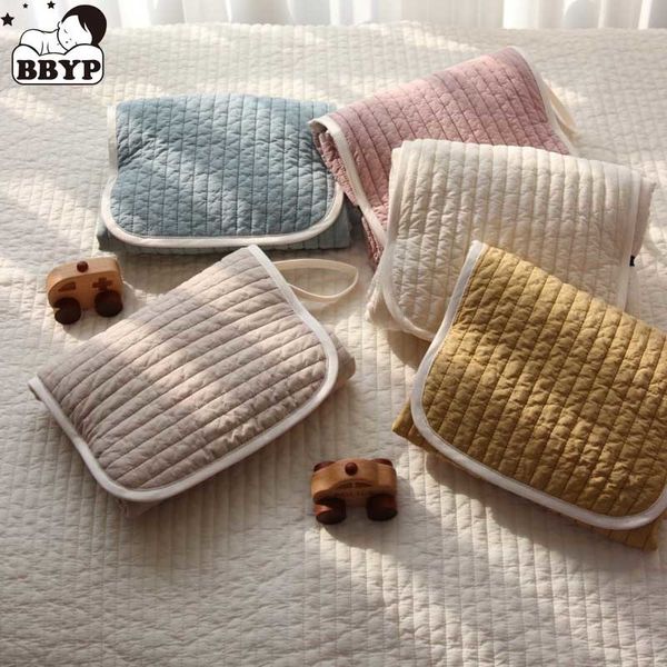 Changer les couvertures couverts pour bébé couche à langer