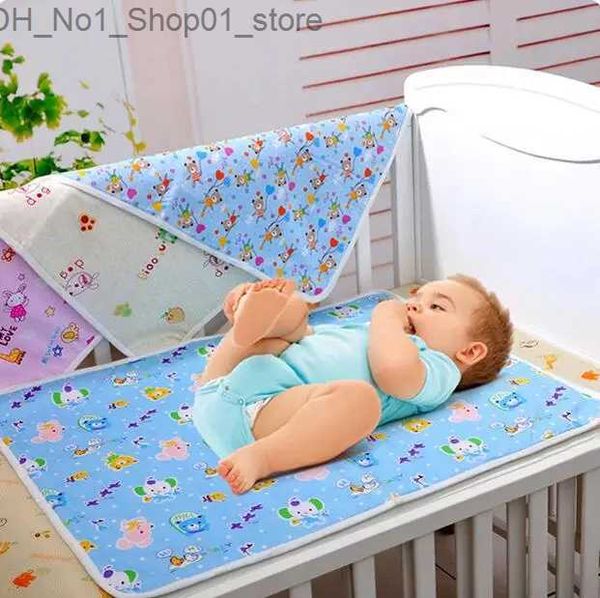 Almohadillas cambiantes Cubiertas Bebé neonatal Dibujos animados Algodón Pañales reutilizables medianos Colchón impermeable Almohadilla de orina para bebés y artículos absorbentes Protector Ropa de cama Q231202