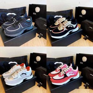 Chanlls Shoes 2024 Femmes Designer Channel Chaussures Casual Chaussures de course en plein air Baskets réfléchissantes Vintage Daim Cuir Femmes et Hommes Baskets Mode