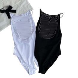 Channel Bikini Designer CC Luxury Fashion for Women Swimwwear Womens Uni-wiom Swimsuit Blanc Two Color Hollow Slim Fit Swimming
