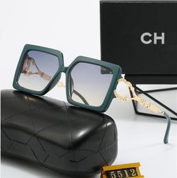 Lunettes de soleil de créateur de mode Channel Classic Eyeglass Goggle Outdoor Beach Sun Sunes For Man Woman Facultatif Lunettes de lecture Designer Visitez Février Bayberry
