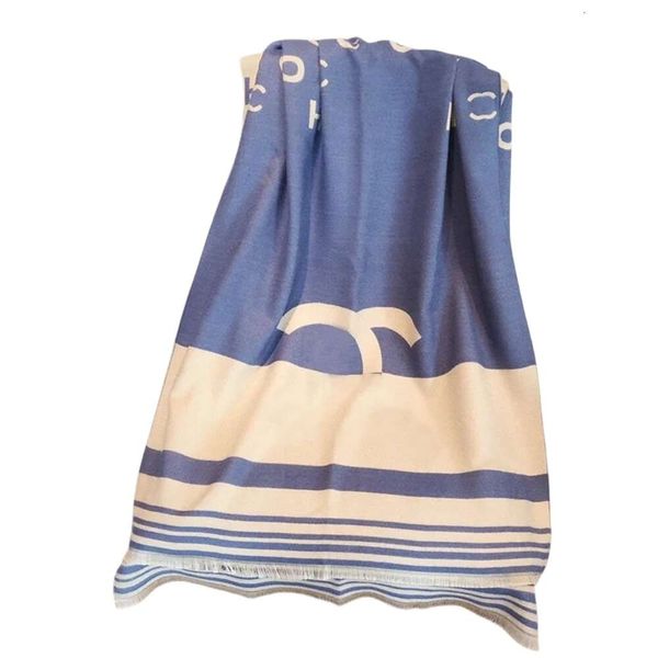 Écharpe de canal de haute qualité femmes écharpe designers de luxe écharpes en cachemire Sciarpa foulards de mode pour femmes hommes laine matériel chaud hiver châle 22112903CZ