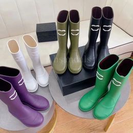 Canal Women Botas de lluvia de lujo Diseñador Boot de tobillo Invierno Suelas gruesas Martin Botas de rodilla Plataforma de goma Zapatos Improcesos de botas largas