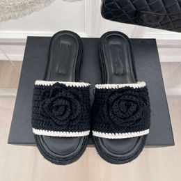 Channeaux Camellia CF C Brand Slippers Sandales Sandales Femme Fleur Fleur Flat Mules Knite Lambs Glissages Interlocataire C Designer Luxury Luxury Pish Page plage Flip Flo