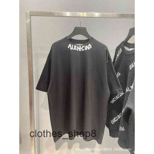 Chao Brand Mens Balenciga Camiseta b Versión alta Letra de hilo Manga corta Escote París Pintura en aerosol Tide Brand Camisas para hombres 909U