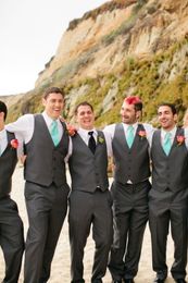 Gilet et pantalon de mariage gris anthracite pour hommes Slim Fit Mens Wedding Tuxedos Designer Costumes pour hommes (gilet + pantalon + cravate)