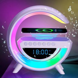 Laders 15W Big Size Wireless Charger Pad Stand Luidspreker TF RGB Night Light Clock snellaadstation voor iPhone 15 14 Samsung Xiaomi
