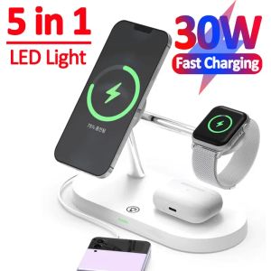 Laders 30W 3 in 1 magnetische draadloze laderstandaard voor iPhone 15 14 13 12 Pro Max Apple Watch 8 7Airpods Inductie snellaadstation