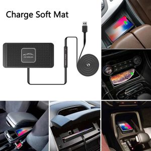 Chargers Car Qi Wireless Charger Pad Dashboard Telefoonhouder Fast Charging Dock Station Antiskid Mat Charger voor iPhone 11 Pro 12 Samsung