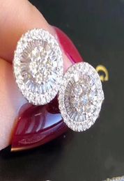 Charm 14K Gold Lab Diamond Stud Earring Real 925 Sterling Silver Sieraden Betrokkenheid Weddingoorringen voor vrouwen Bridal Party Gift9007261