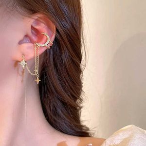 Charme 1pcs Nouveau étoile lune Clip de clip de clip pour femmes Fashion Crystal brillant Faux cartilage oreille Clip de l'oreille