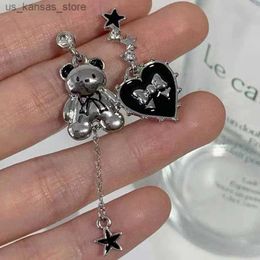 Charme 2023 Sweet Cool Style Bear Asymétric Heart Coutr Boucles d'oreilles Femmes Métal Personnalize Fashion Boucle d'oreille Brinége de boucles