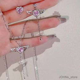 Charme 2024 Nouveau collier de pendentif à aiguilles de cristal rose