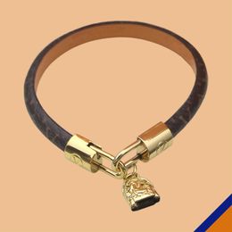 Bracelet Chaîne Bangle Designer V Luxury Hand Bijoux Bijoux 14K Gold Hanging Schoolbag Old Flower Leather Nouvelle Fashion High Quality Womens Mens Livraison gratuite