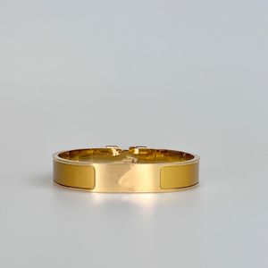 bracelet à breloques bracelet de créateur pour femmes bijoux de créateur bracelets en or cadeau en acier inoxydable pour femme bracelet d'amour livraison gratuite avec boîte normale cadeau classique