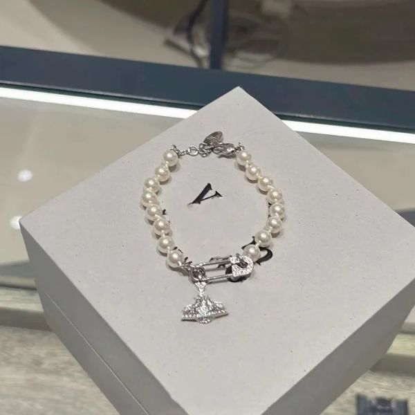 bracelet de charme designer Saturn évidé plein diamant Pin Pearl bracelet pour hommes et femmes bijoux de luxe cadeau d'anniversaire