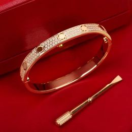 Bracelet de charme Bracelets de diamants complets Designer Or Rose Argent Acier inoxydable Femmes Bijoux de mode avec tournevis Bracelets Bracelet à vis Bracelet pour hommes