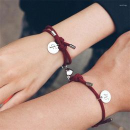Bracelets de charme 100 paire/lot simple en acier inoxydable 12 constellations bracelet en lettres aimant en titane attirer les amoureux masculins et féminins